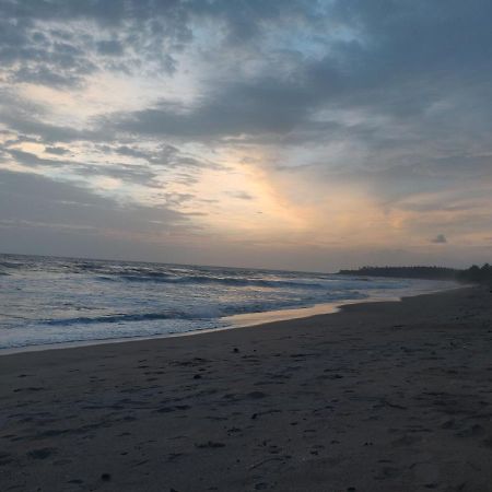 Sunshine Service Villa Kannur Bagian luar foto