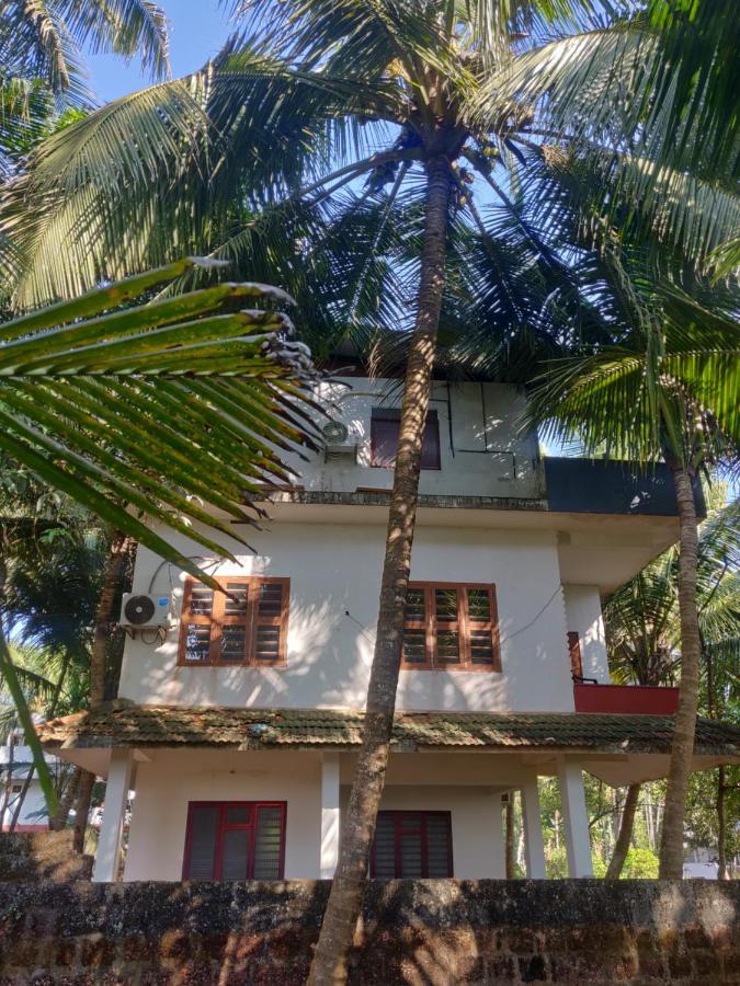 Sunshine Service Villa Kannur Bagian luar foto